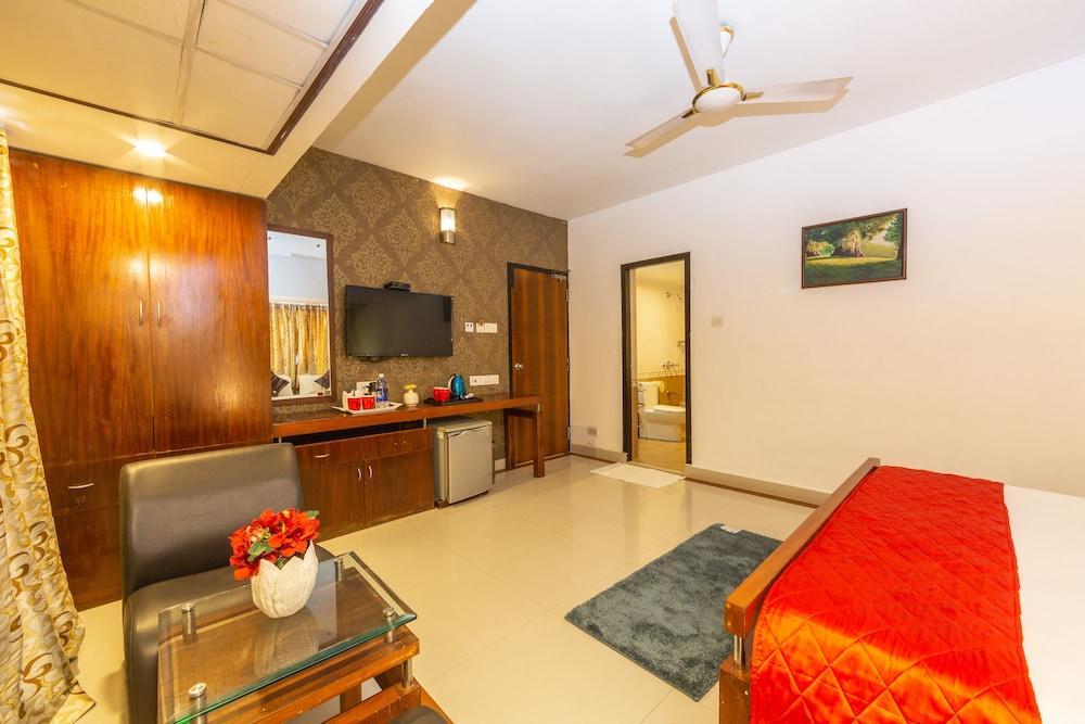 فندق Treebo Trend Time Square Marine Drive Kochi المظهر الخارجي الصورة