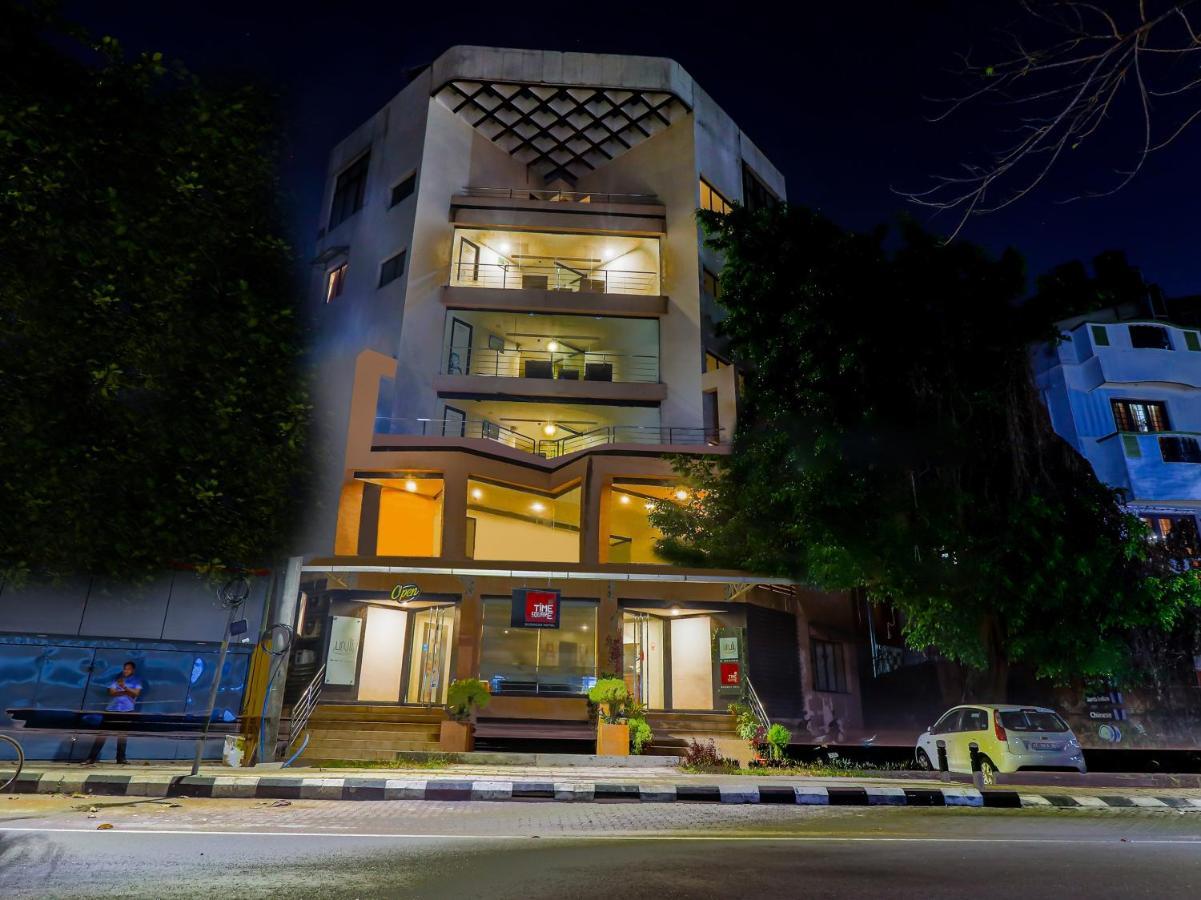 فندق Treebo Trend Time Square Marine Drive Kochi المظهر الخارجي الصورة