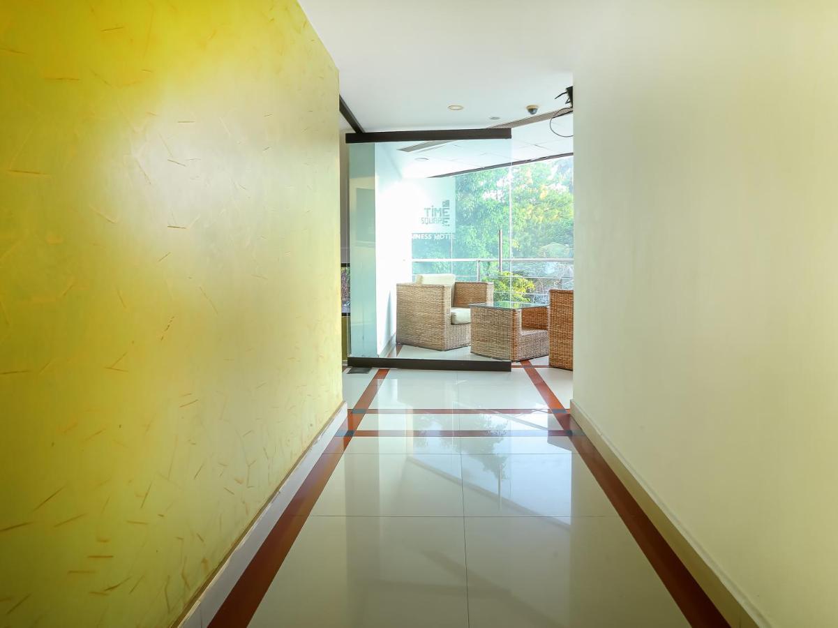 فندق Treebo Trend Time Square Marine Drive Kochi المظهر الخارجي الصورة