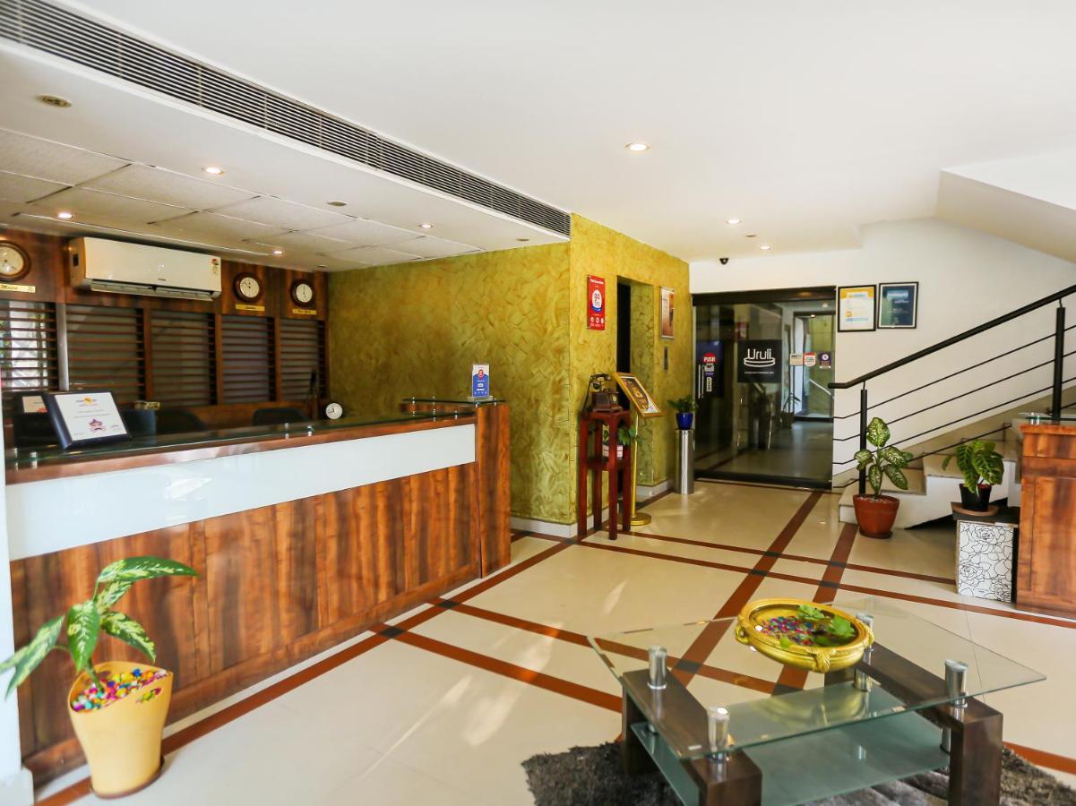 فندق Treebo Trend Time Square Marine Drive Kochi المظهر الخارجي الصورة