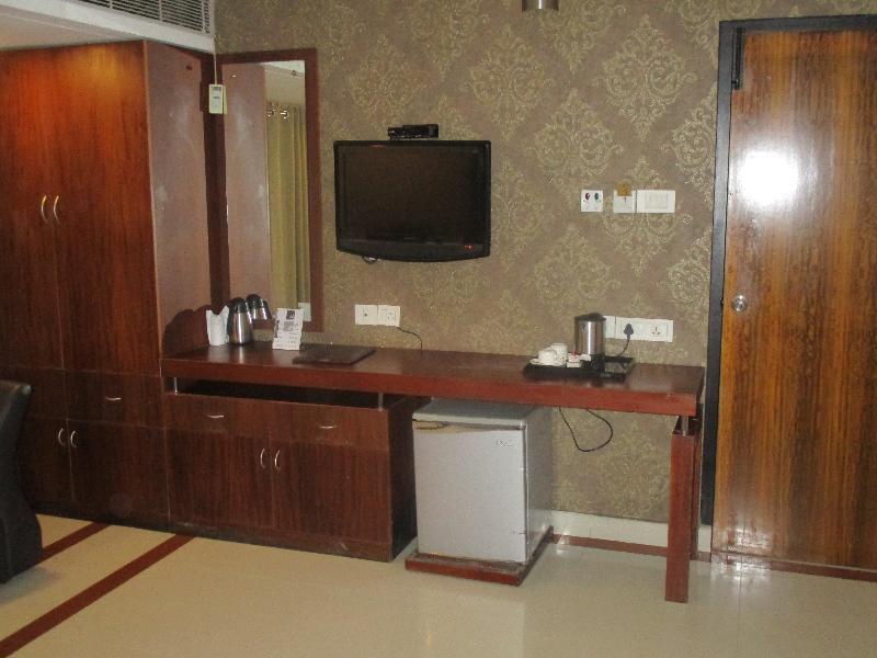 فندق Treebo Trend Time Square Marine Drive Kochi المظهر الخارجي الصورة