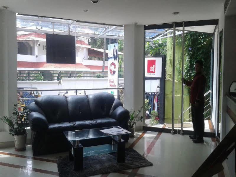 فندق Treebo Trend Time Square Marine Drive Kochi المظهر الخارجي الصورة